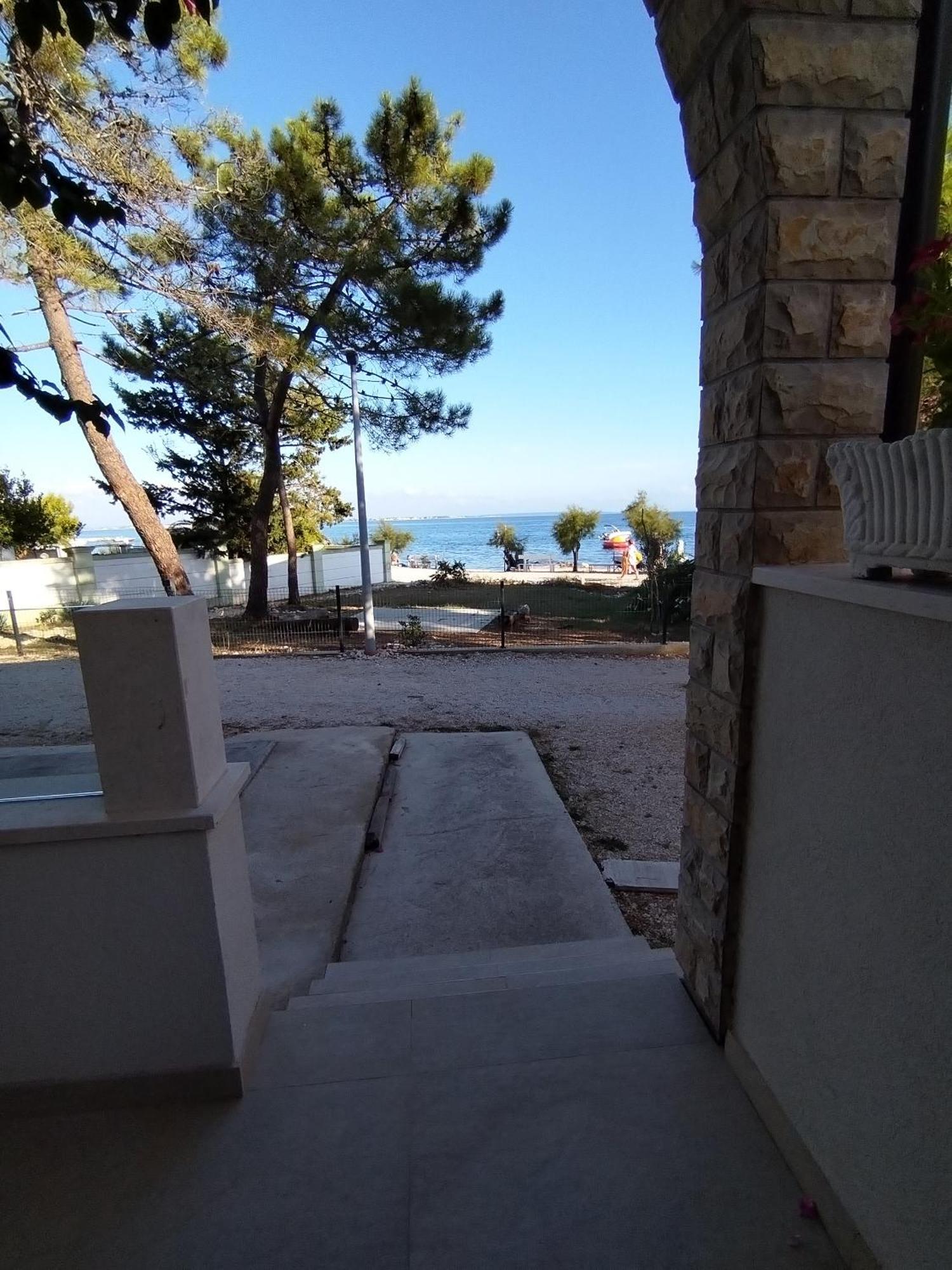 Apartmani Ana Vir Cameră foto